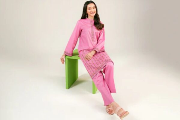 ready-made-dresses-for-women-in-UAE