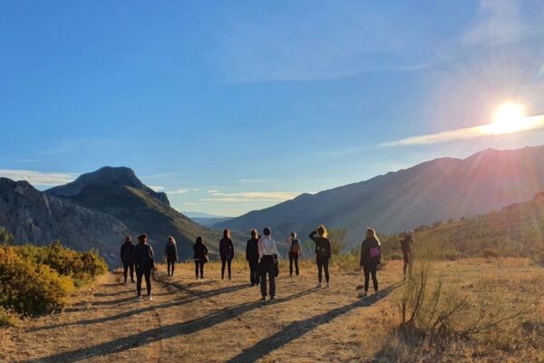 Retreat Location, Southern Spain, Almond Hill House, Wellness Jane-Bakx-Hiking-during-Yoga-retreats